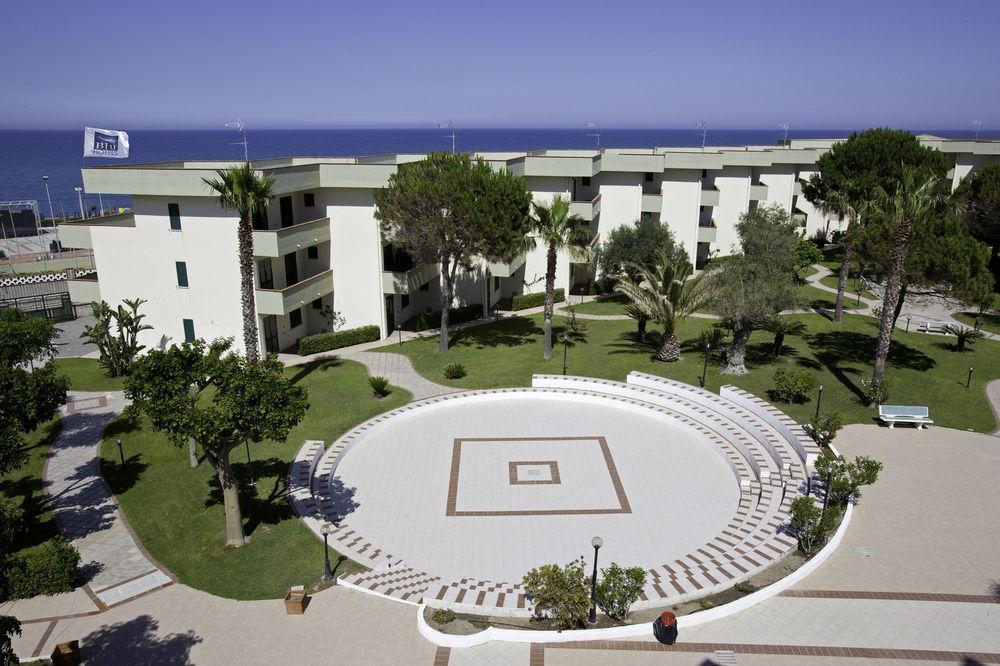 Hotel Village Paradise Marina di Mandatoriccio Esterno foto