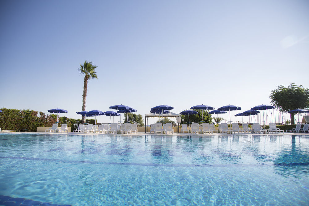 Hotel Village Paradise Marina di Mandatoriccio Esterno foto