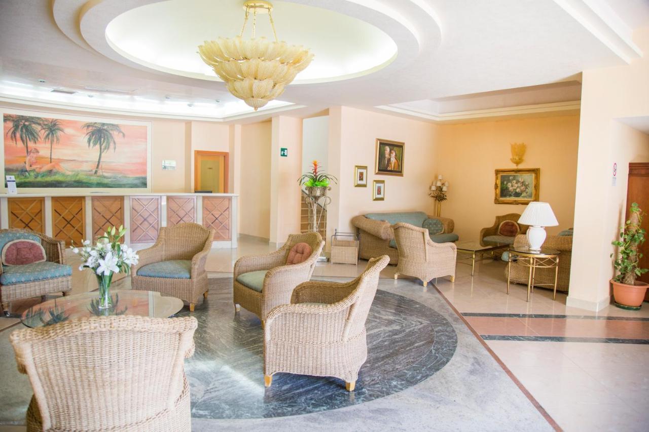 Hotel Village Paradise Marina di Mandatoriccio Esterno foto
